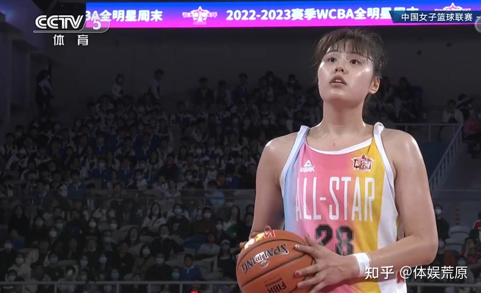 广东女篮取得里程碑式胜利，领先全国女子篮球比赛的简单介绍